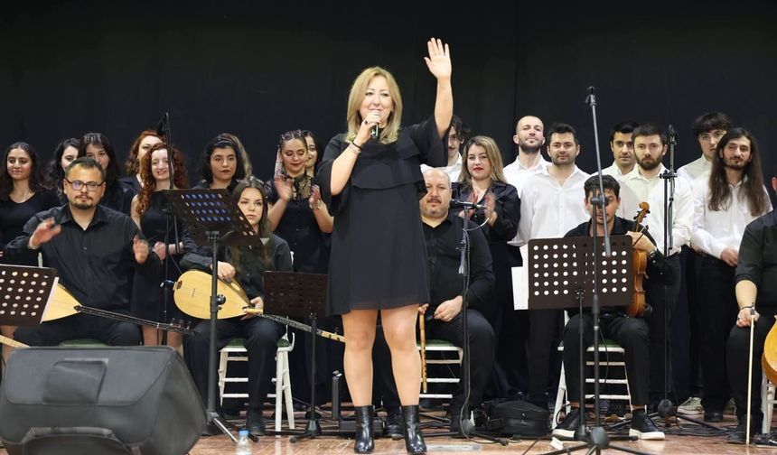 Gençlik Korosu Çifteler’de Sahne Aldı