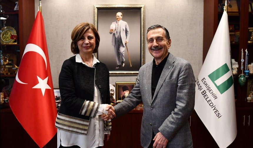 Hiç kimse Ayşe Ünlüce’nin Eskişehir için verdiği emeği gölgeleyemez