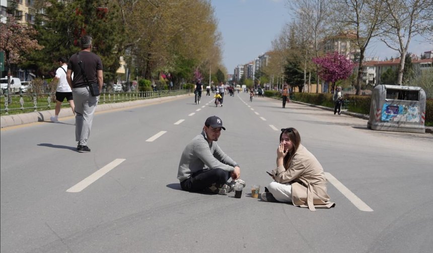 Sokaklar Notalarla Doldu Şehir Nefes Aldı