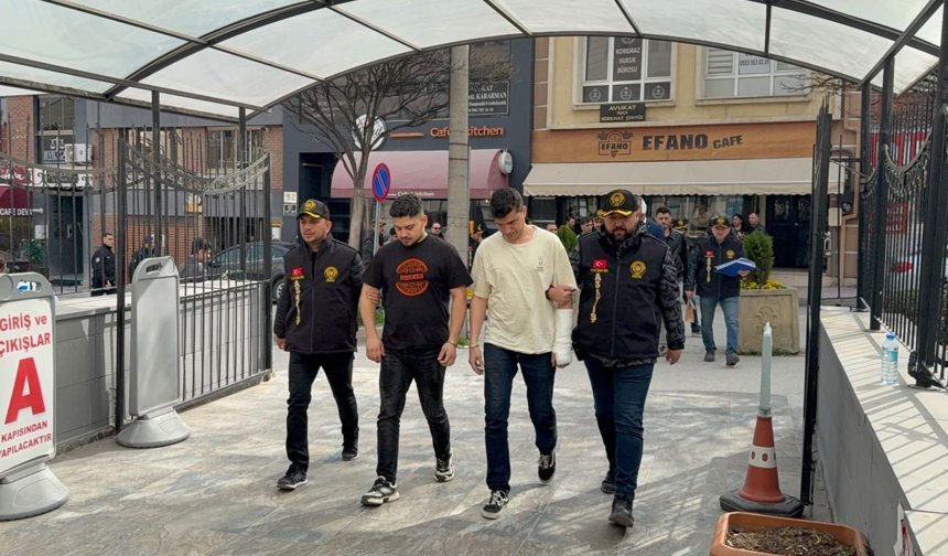 Bıçaklı kavgaya karışan 10 şüpheliden 5'i tutuklandı