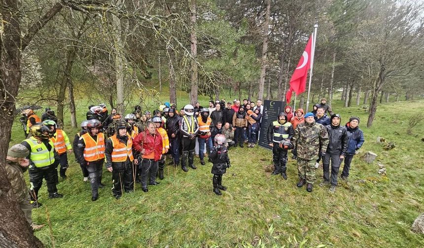 Şehit Yüzbaşının Kayıp Mezarını Buldular