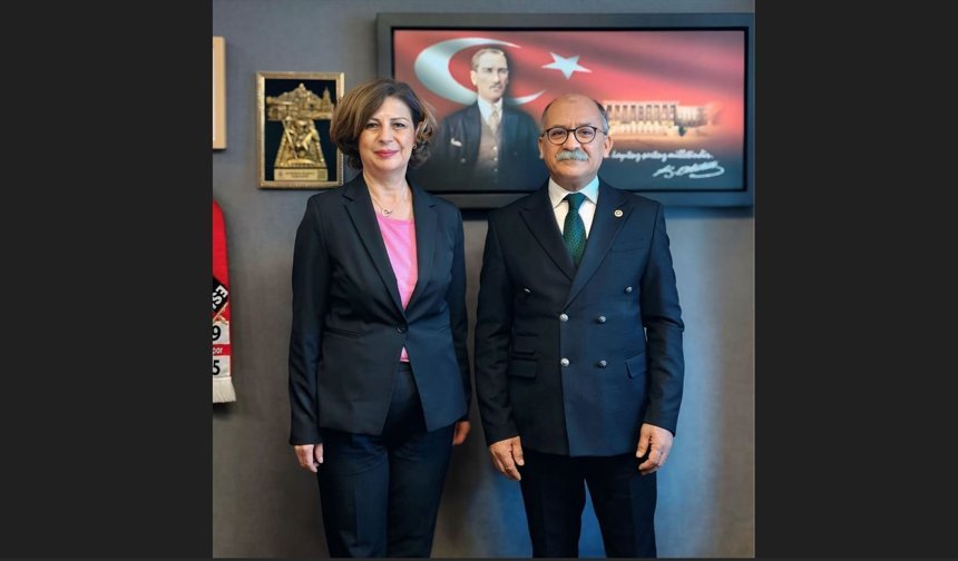 Ne Yaparsanız Yapın; Başkanımızın Yanındayız