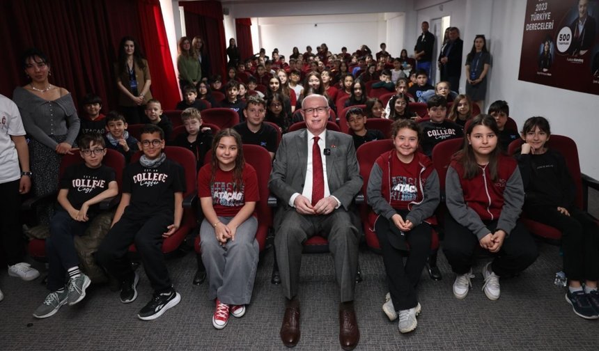 Başkan Kurt Ataçağ Koleji’nde Öğrencilerle Buluştu