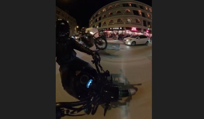 Motosikletin önünü kaldırarak yaptığı paylaşım 46 bin TL'ye mal oldu