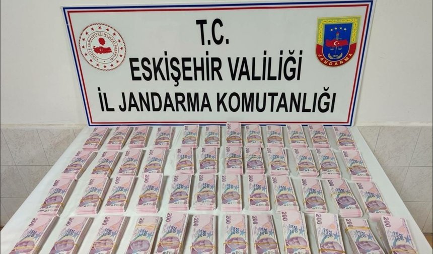 1 milyon 940 bin TL sahte parayla 22 adet büyükbaş satın aldı