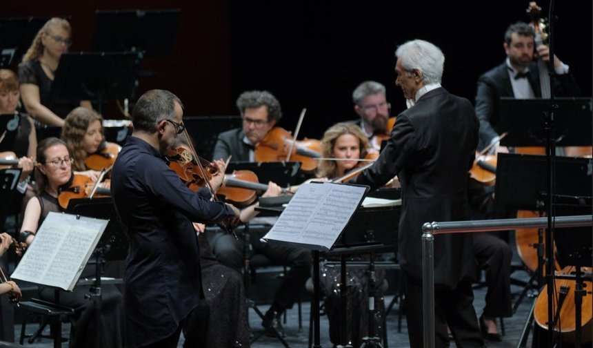 Senfoni Orkestrası’ndan Anlamlı Konser