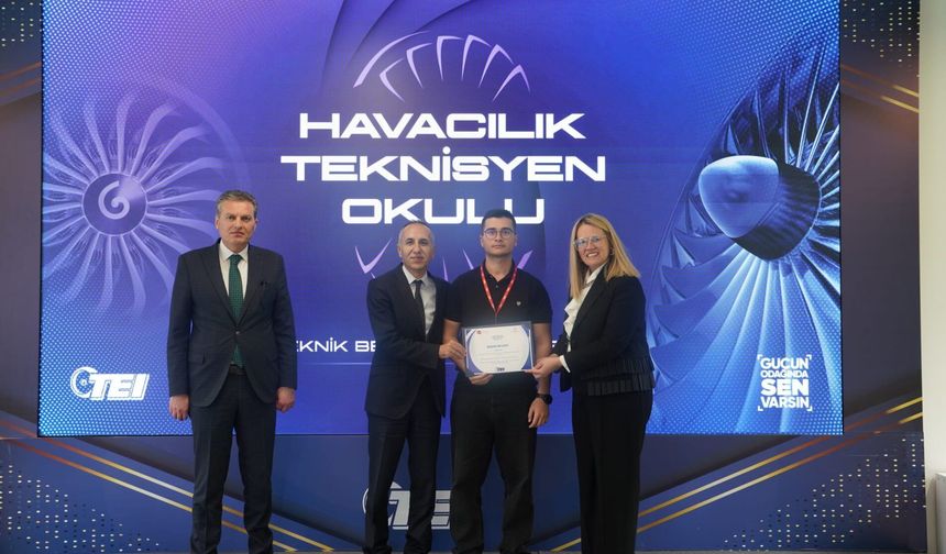 Havacılık Teknisyen Okulu Programı'nda Sertifika Heyecanı