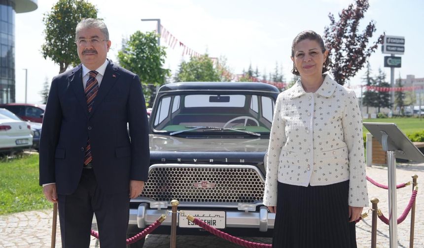 Başkan Ünlüce’den Sempozyumda Anlamlı Plaka Vurgusu