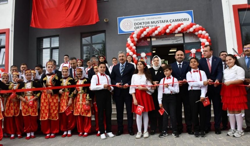 Dr. Mustafa Çamkoru Ortaokulu'na Görkemli Açılış
