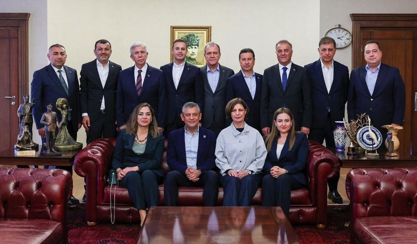 CHP'li Büyükşehir Belediye Başkanlarından Özel'e Destek