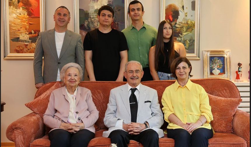 Ayşe Ünlüce'den Yılmaz Hoca'ya Bayram Ziyareti