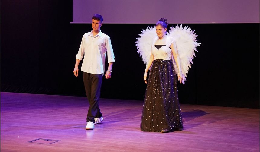 Özel Bireylerden Özel Defile