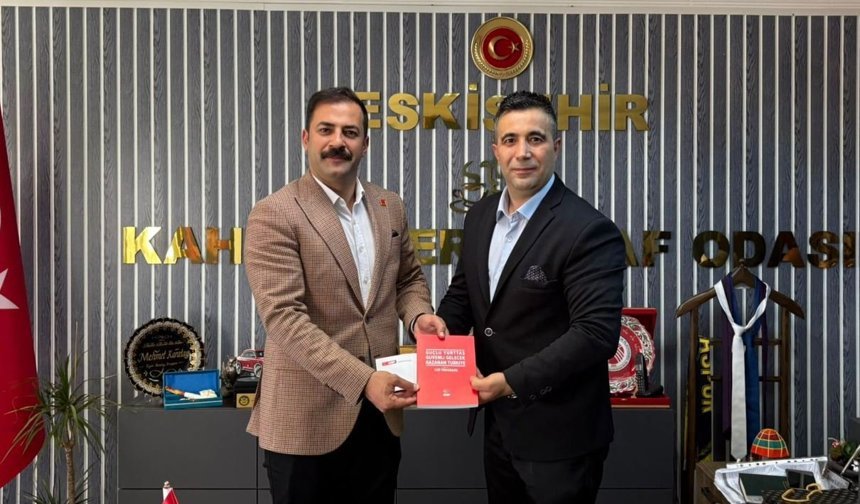 Oda Başkanlarına Özgür Özel'in Mektubunu Verdi