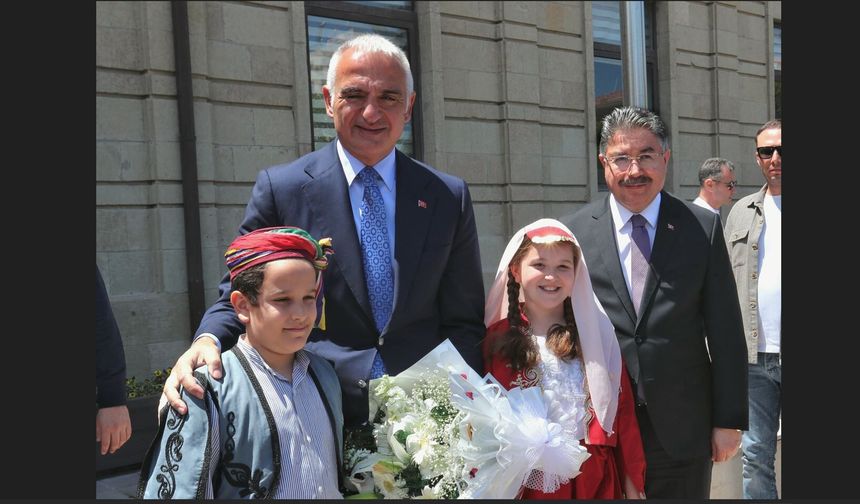 Bakan Ersoy Türkiye Kültür Yolu Festivali İçin Eskişehir'de