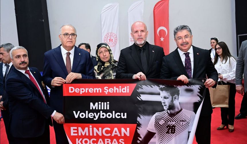 Eskişehirli Deprem Şehidi Sporcu Emincan Kocabaş'ın Anısı Yaşatıldı
