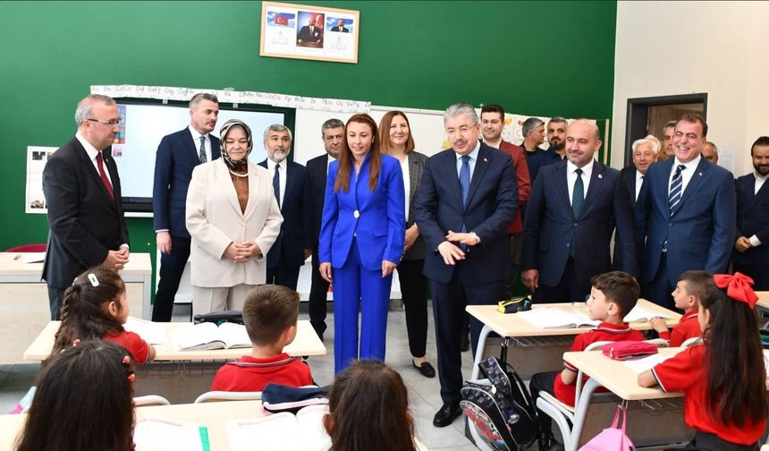 Cevat Ünügür İlkokulu'na Görkemli Açılış