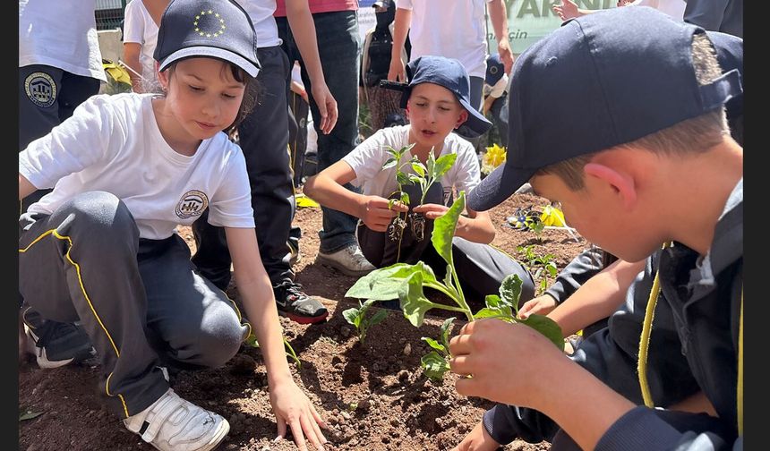“Küçük Ellerle Yeşil Yarınlara”