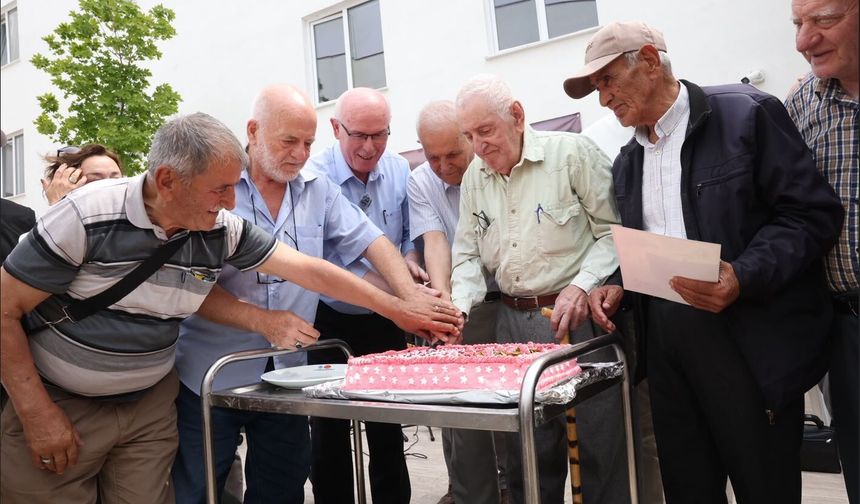 Odunpazarı’nda Babalar Günü’ne Duygu Dolu Kutlama