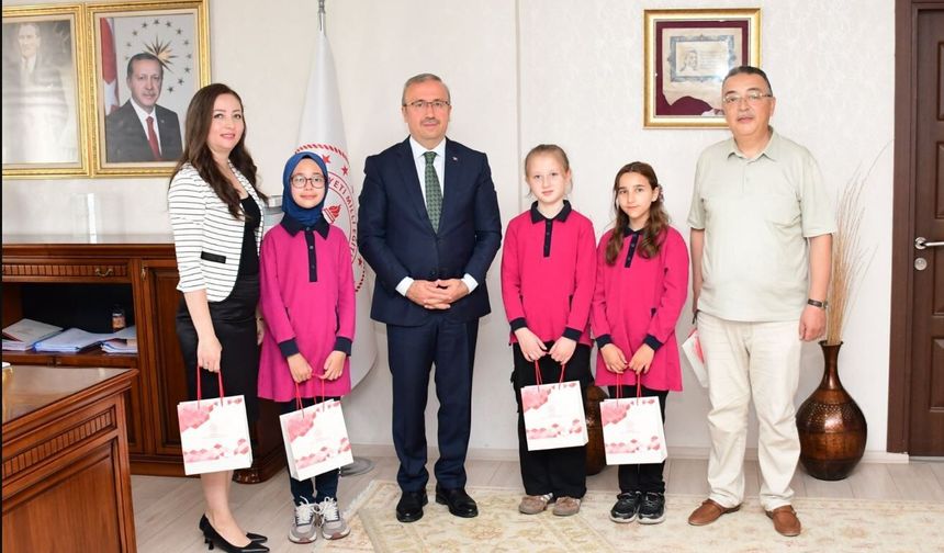 Çocukların Kaleminden Gazze’ye Uzanan Vicdan Köprüsü