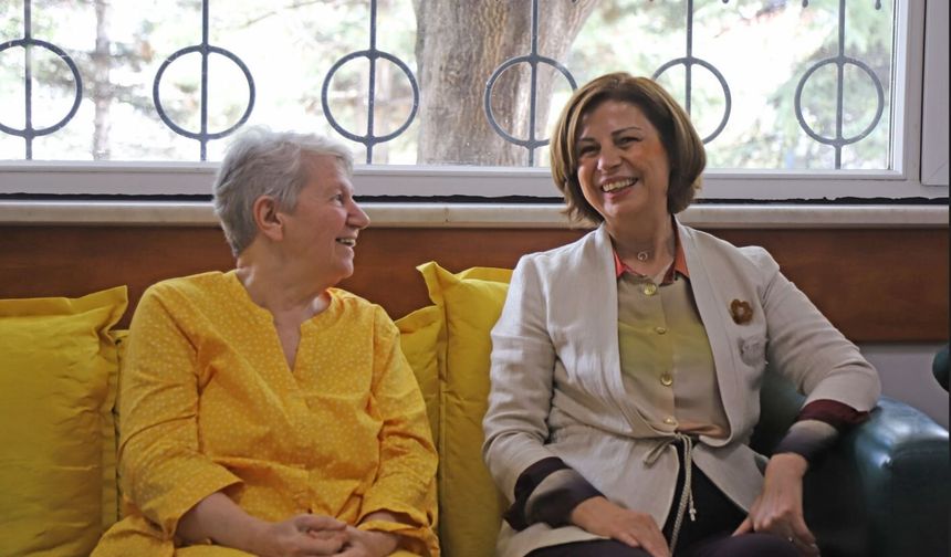 Başkan Ünlüce Özel Bireyler Ve Alzaymır Hastaları İle Buluştu