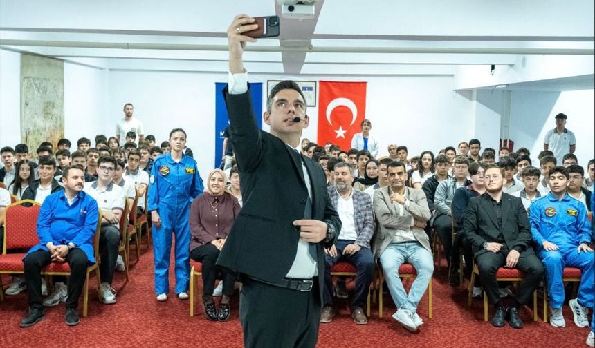 Liselilere Havacılığı Anlattı