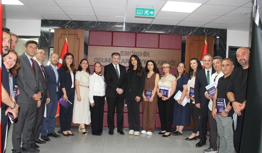 Odunpazarı Milli Eğitim'den Türkiye Yüzyılı Maarif Modeli'ne Dijital Dönüşüm Katkısı