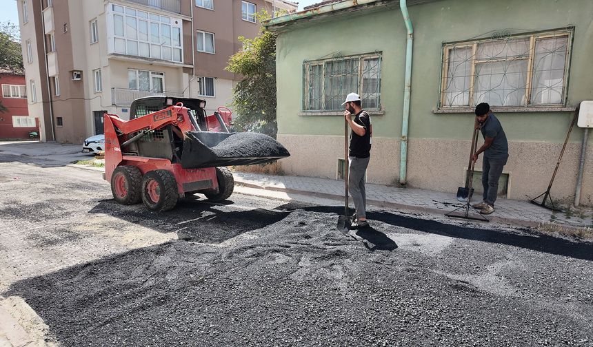 Fen İşleri Ekipleri Tepebaşı’nda Her Yerde
