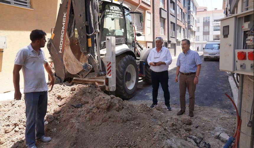 Başkan Ataç Üstyapı Çalışmalarını Sahada İnceledi