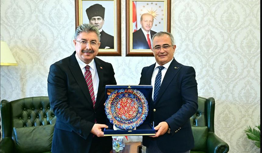 Eskişehir Berberler ve Kuaförler Odası'ndan Vali Yılmaz'a Ziyaret