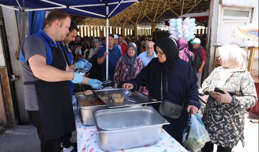Odunpazarı Belediyesi'nden Muharrem Ayında 15 Bin Vatandaşa Aşure İkramı