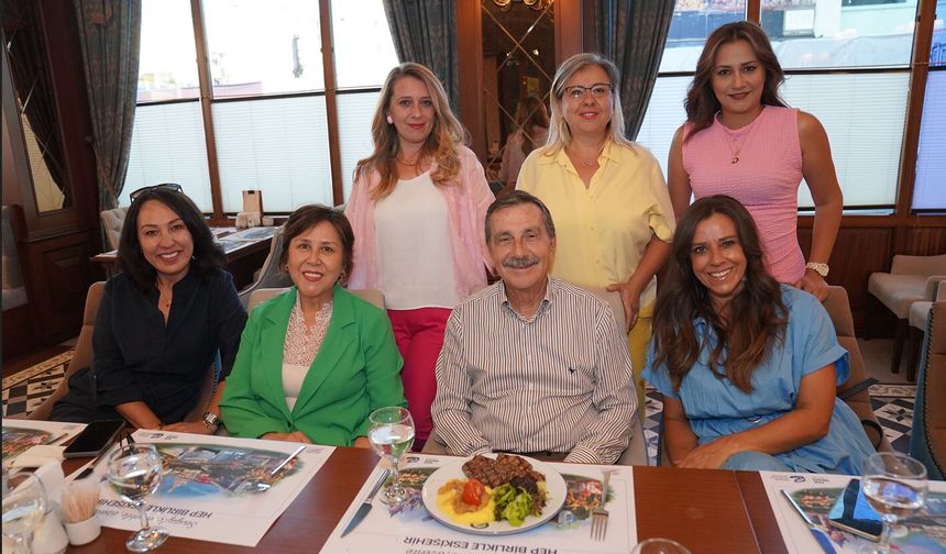 Başkan Ataç'tan Kent Konseyi Başkanı İnci Ülüğ’a Tebrik