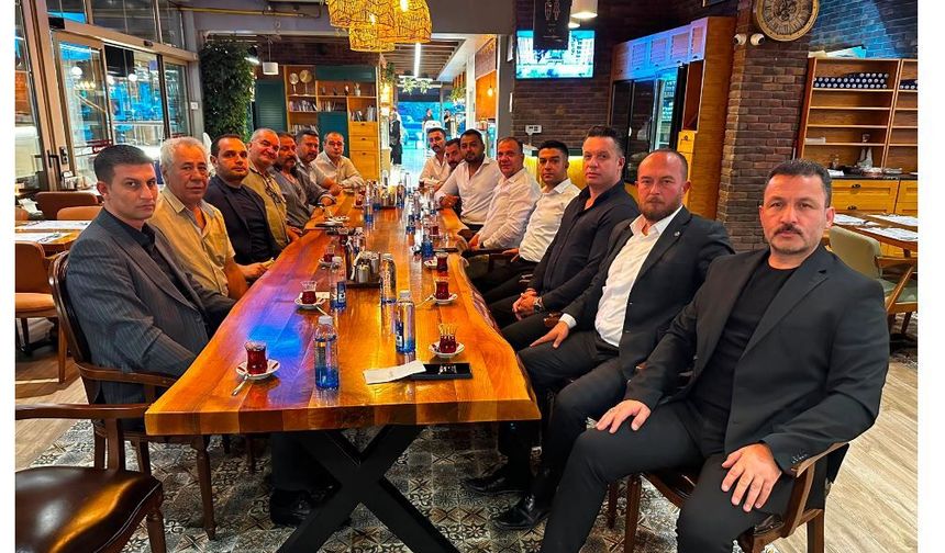 Geçmiş Dönem Ülkü Ocakları İl Başkanları Yemekte Buluştu