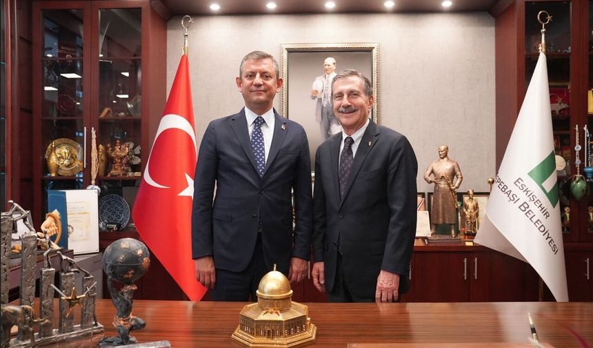 "Siyasi yoluma Özgür Özel liderliğinde YENİ Parti çatısı altında devam edeceğim"