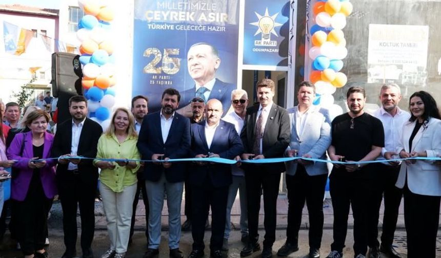 AK Parti Emek İrtibat BürosuAçıldı.