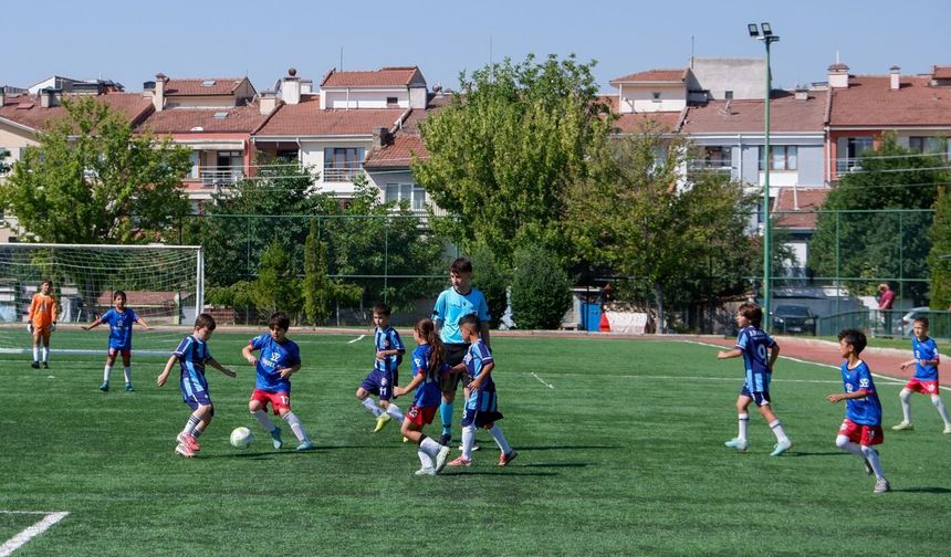 30 Ağustos Zafer Bayramı Mini Minikler Futbol Şenliği
