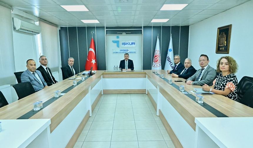 Vali Yılmaz İŞKUR Personeline Başarı Diledi