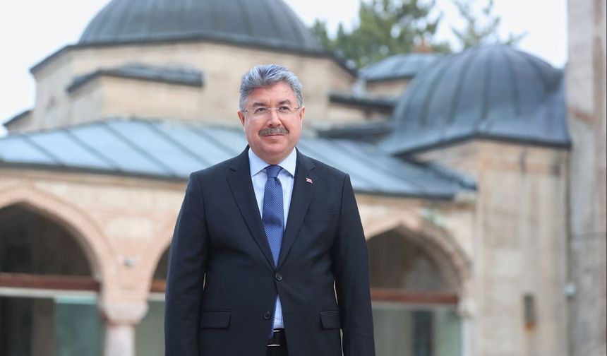 “Küllerinden Yeniden Doğan Bir Milletin Hürriyet Ve İradesine Olan Sarsılmaz İnancının Mührüdür”