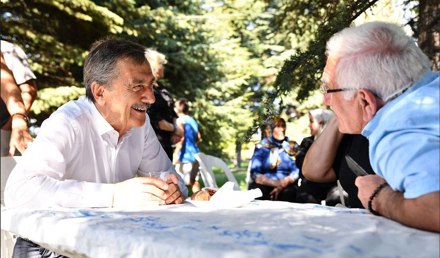 Çay Bahane Sohbet Şahane