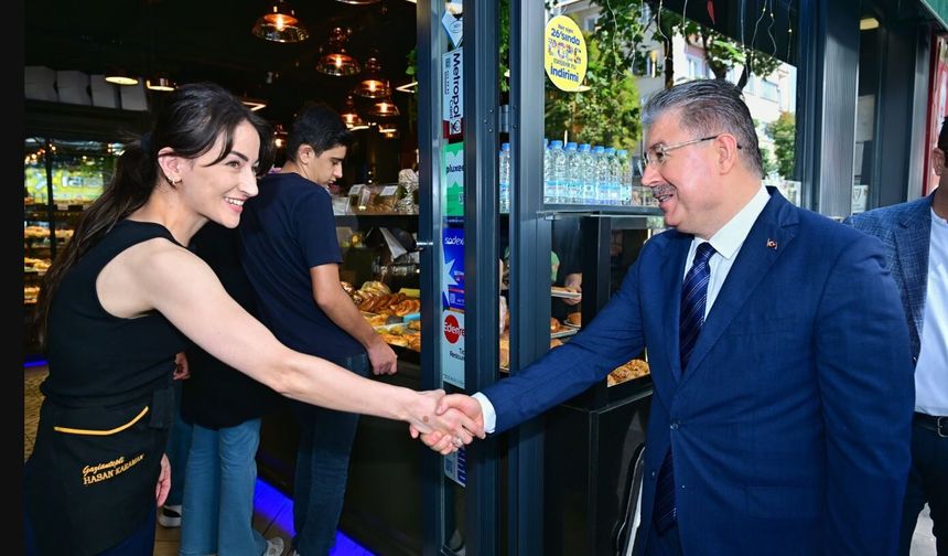 Vali Yılmaz İki Eylül Esnafına Bol Kazançlar Diledi