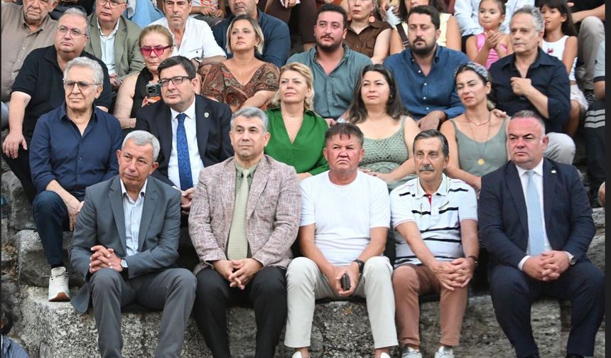 Başkan Ataç’tan Troya Festivali’nde Barış Ve Sanat Vurgusu