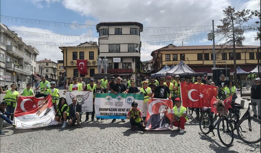 Eskişehir’de Zafer Bayramı Coşkusu İki Tekerlekle Sokaklara Taşındı