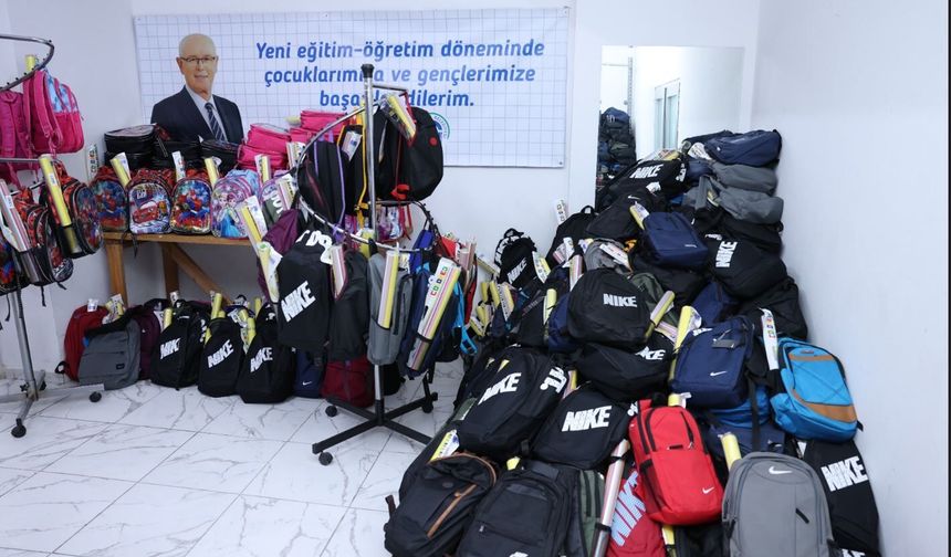 Okul Çantaları Halk Market’te Dayanışmayla Doluyor
