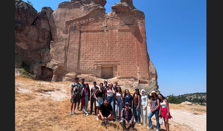 Uluslararası Öğrenciler Eskişehir'in Değerlerini Keşfetti