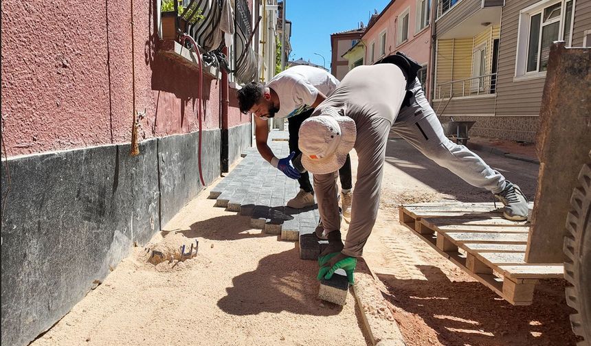 Tepebaşı’nın Beş Büyük Mahallesinde Üstyapı Hamlesi