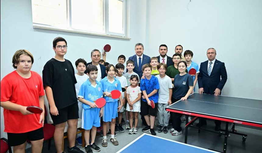 Vali Yılmaz TÜGVA Yaz Kursu'nu Ziyaret Etti