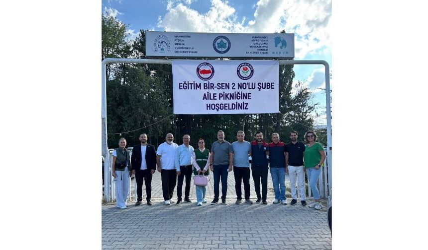 Üniversite Çalışanları Geleneksel Aile Pikniğinde Buluştu