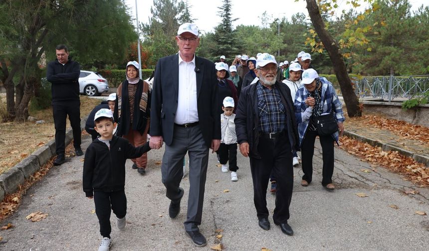 Odunpazarı’nda İki Nesil Bir Arada Yürüdü