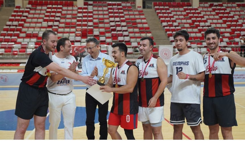 Zafer Kupası'nda Şampiyon Eskişehir Barosu