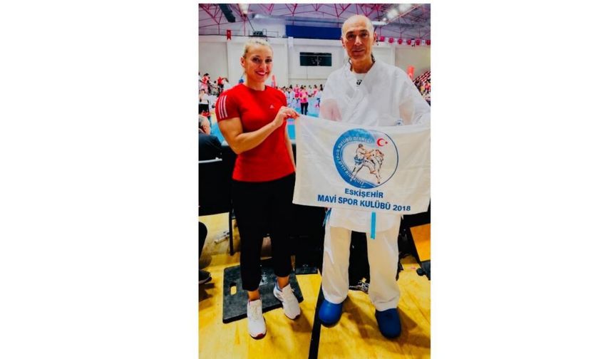 Karatede Mavi Spor Rüzgarı