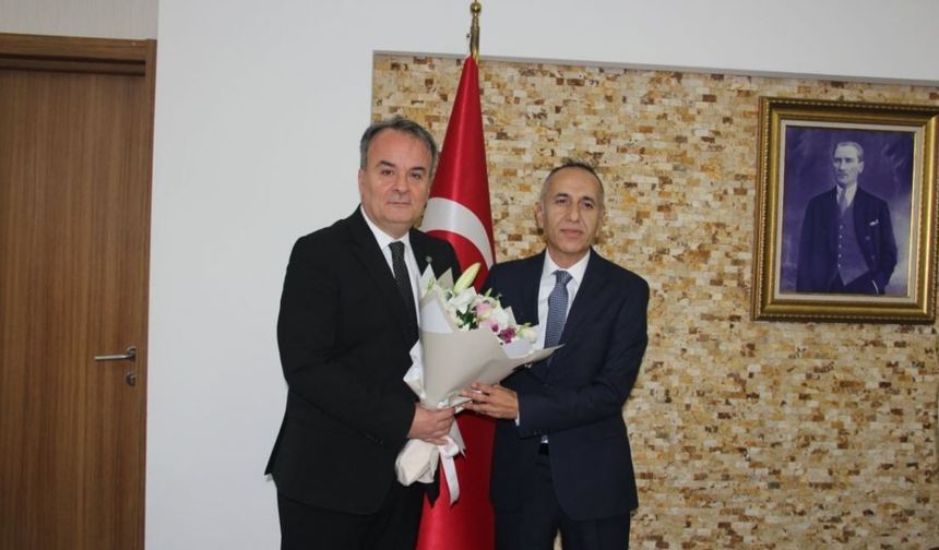Odunpazarı İlçe Milli Eğitim'de Devir Teslim Töreni